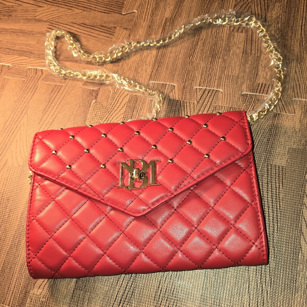NEW 🧜 Red BADGLEY MISCHKA Quilted & Studded Clutch/Crossbody Bag Goldtone Strap